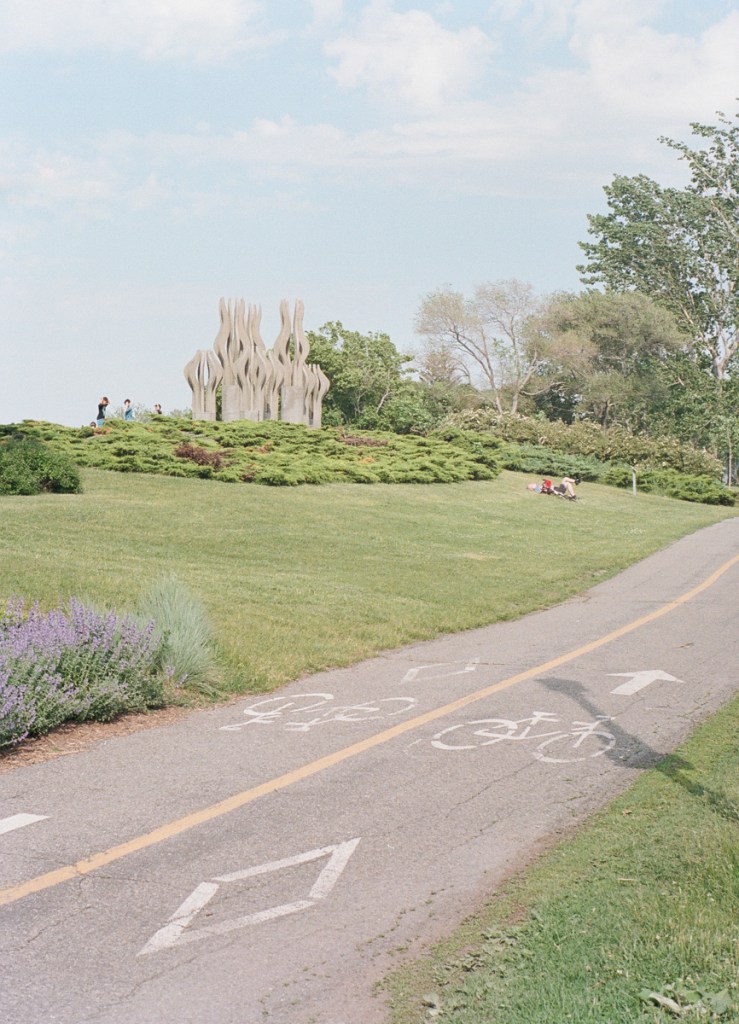 Hommage à René Lévesque by Robert Roussil shot on Kodak Portra 160 with an Olympus Pen F and 40mm f1.4 lens.