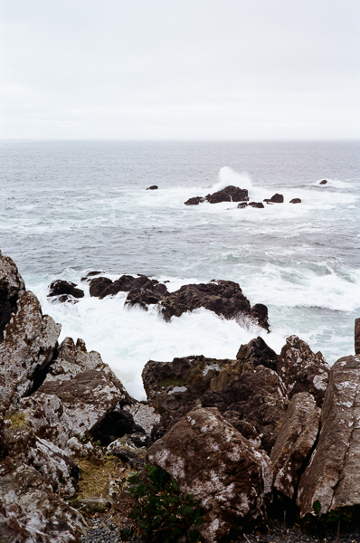An image of the Pacific Ocean coastline
